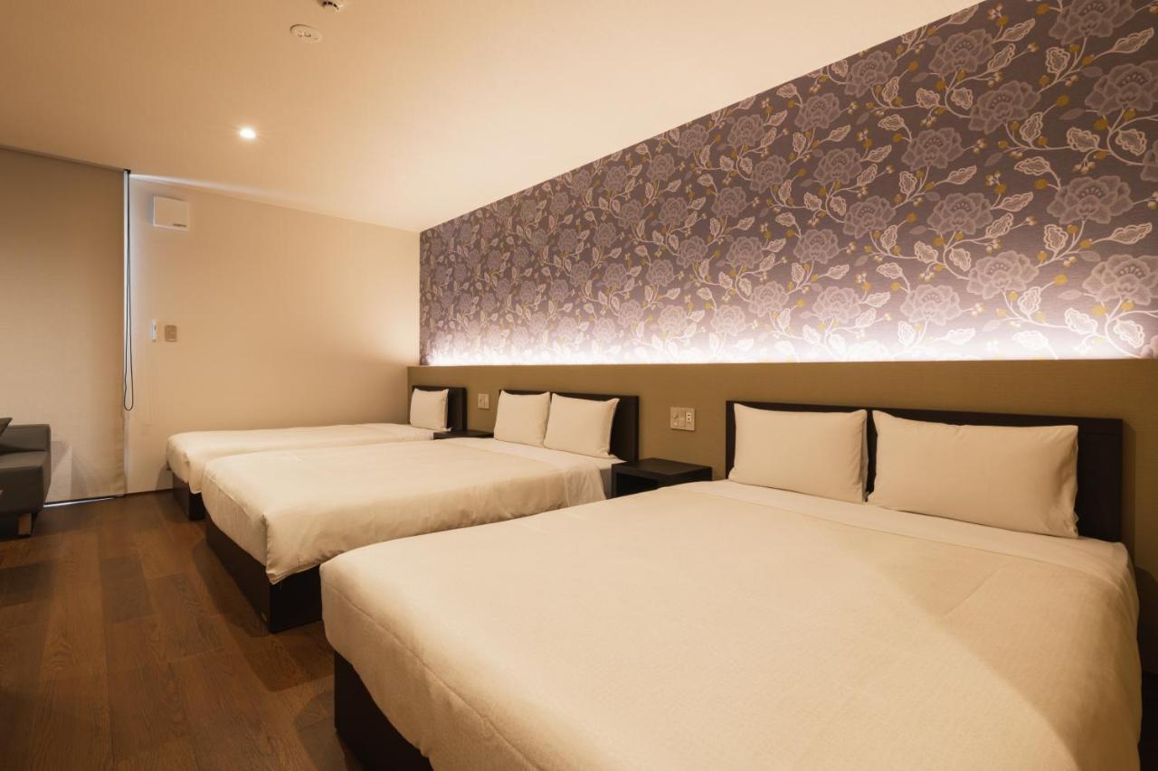 Grand Base Hakata Gofuku Aparthotel Fukuoka  Bagian luar foto