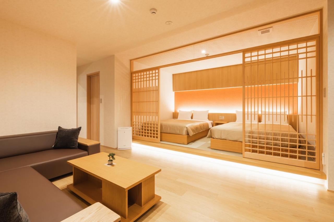 Grand Base Hakata Gofuku Aparthotel Fukuoka  Bagian luar foto